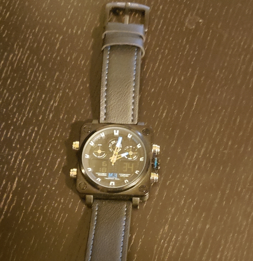 Tactical Black leather square watch Menton Ezil